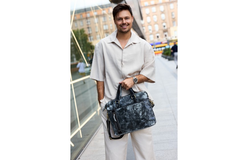 Niezbędnik nowoczesnego mężczyzny: Przewodnik po skórzanych torbach, które pomieszczą wszystko.